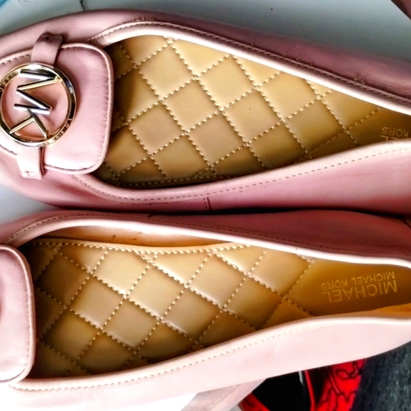 Michael Kors Pink With Gold Ballet Flats Shoes - Picture 3 of 4